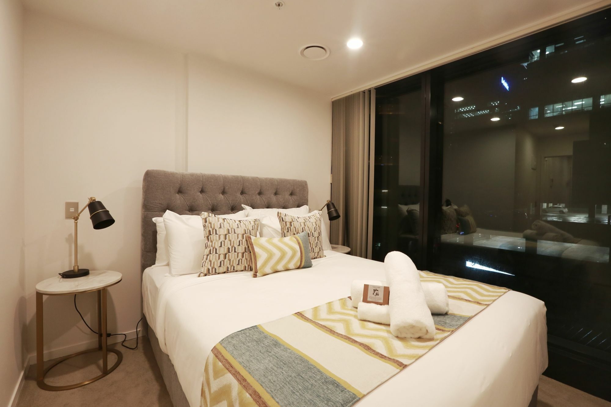 Everest Serviced Apartments On Albert Auckland Exterior photo