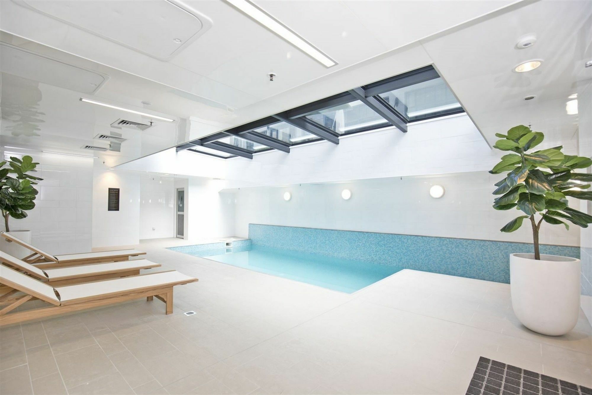 Everest Serviced Apartments On Albert Auckland Exterior photo