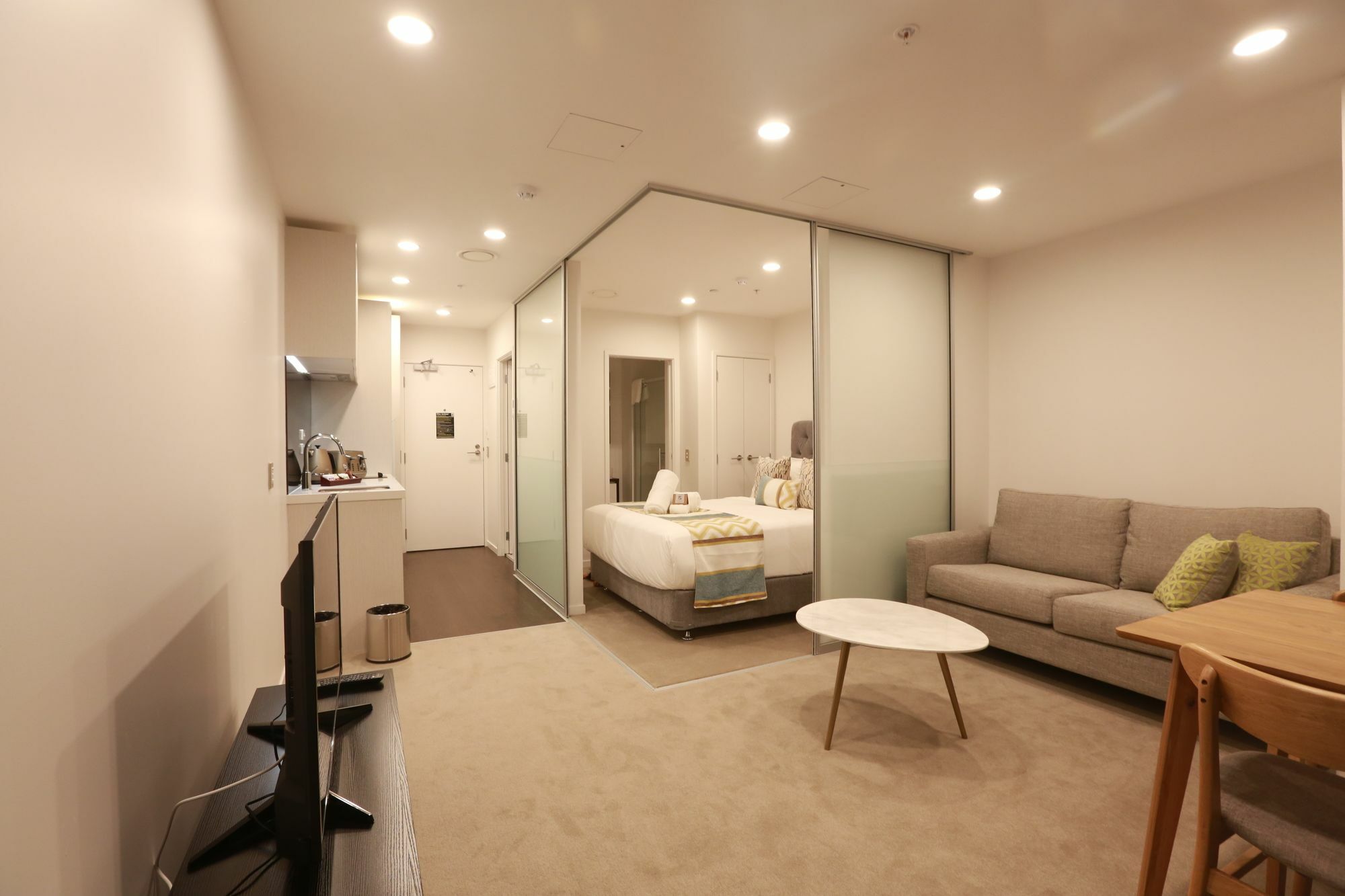 Everest Serviced Apartments On Albert Auckland Exterior photo