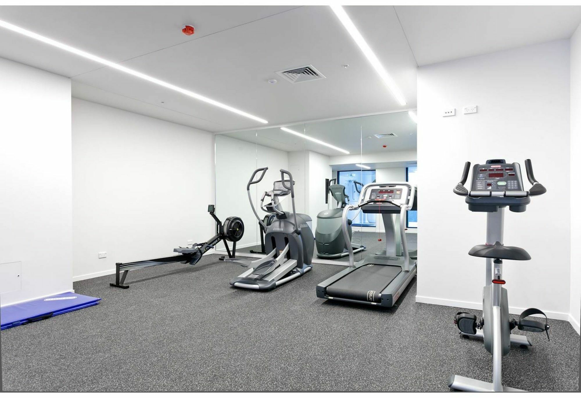 Everest Serviced Apartments On Albert Auckland Exterior photo